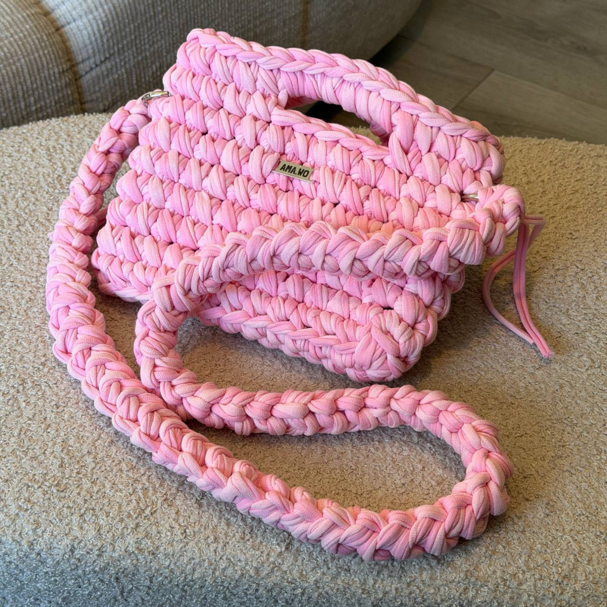 Sac Hoshi crocheté main, rose, avec bandoulière en crochet | Couleurs : Baby Pink, Rose marshmallow