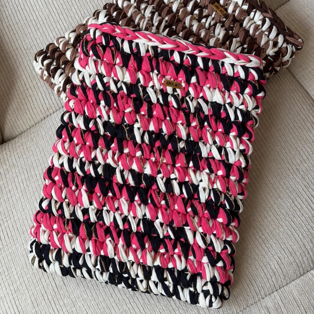 Pochettes Ito crochetées main AMA.WO
