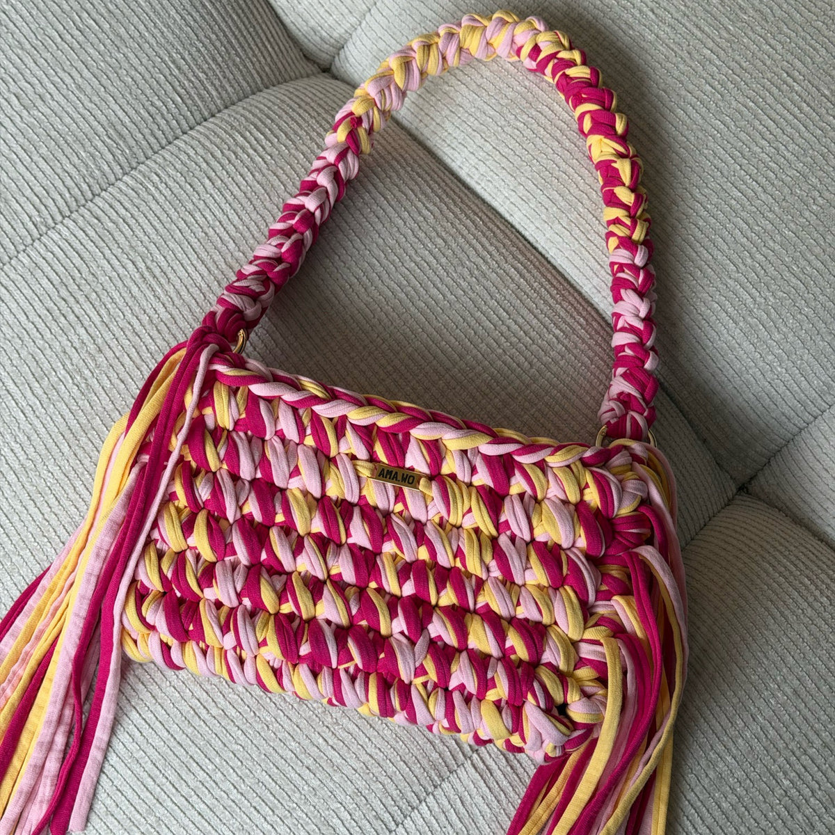 Sac Nami crocheté main, fuchsia, rose et jaune